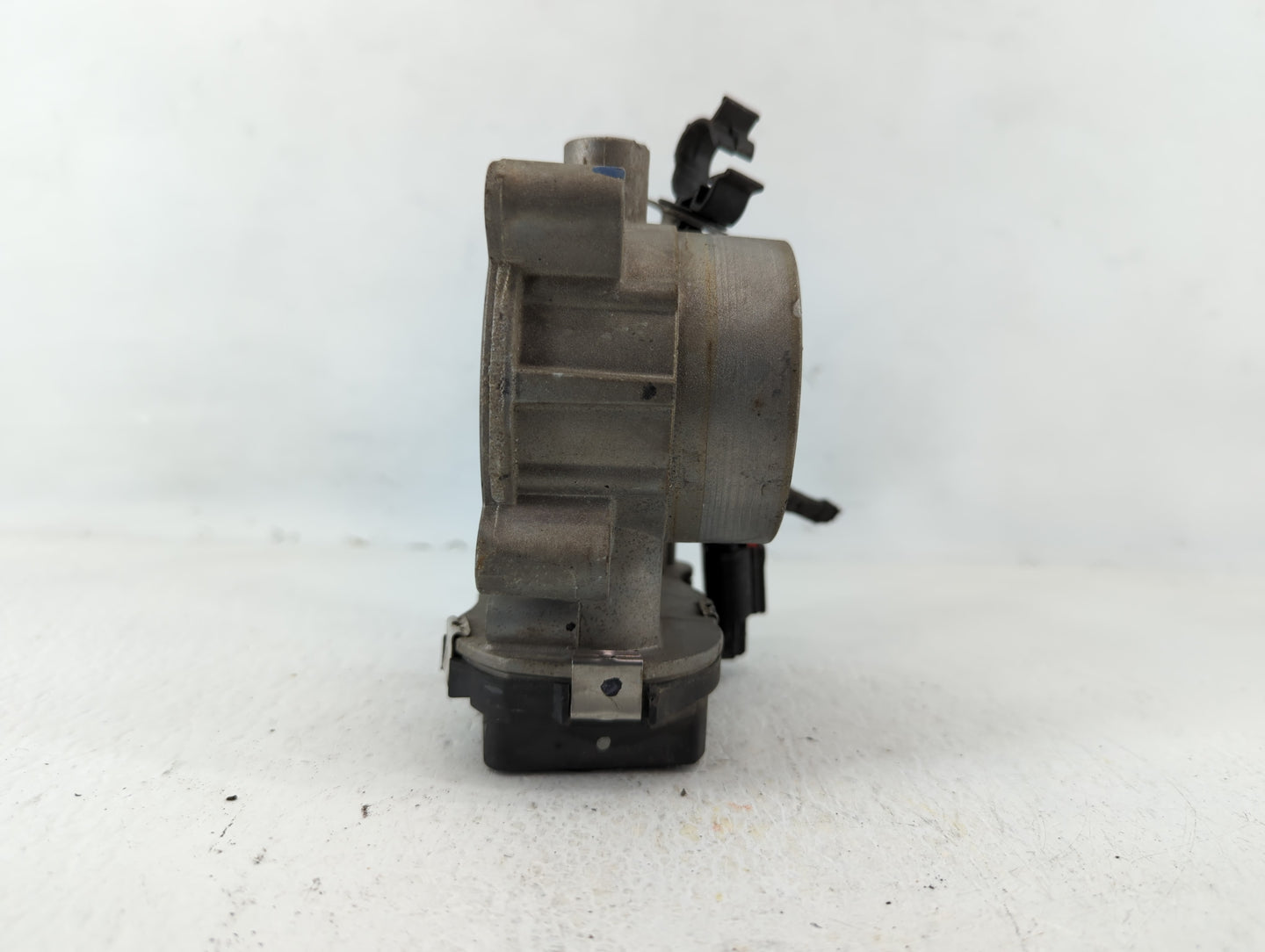 2017-2022 Jeep Compass Throttle Body P/N:04891970AB Fits Fits 2014 2015 2016 2017 2018 2019 2020 2021 2022 OEM Used Auto Par