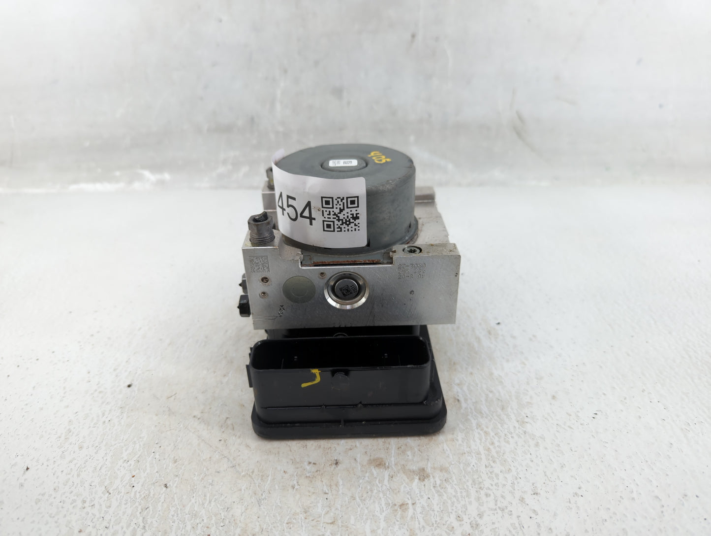 2018 Jeep Compass ABS Pump Control Module Replacement P/N:P04726567AI P04726567AH Fits OEM Used Auto Parts - Oemusedautopart