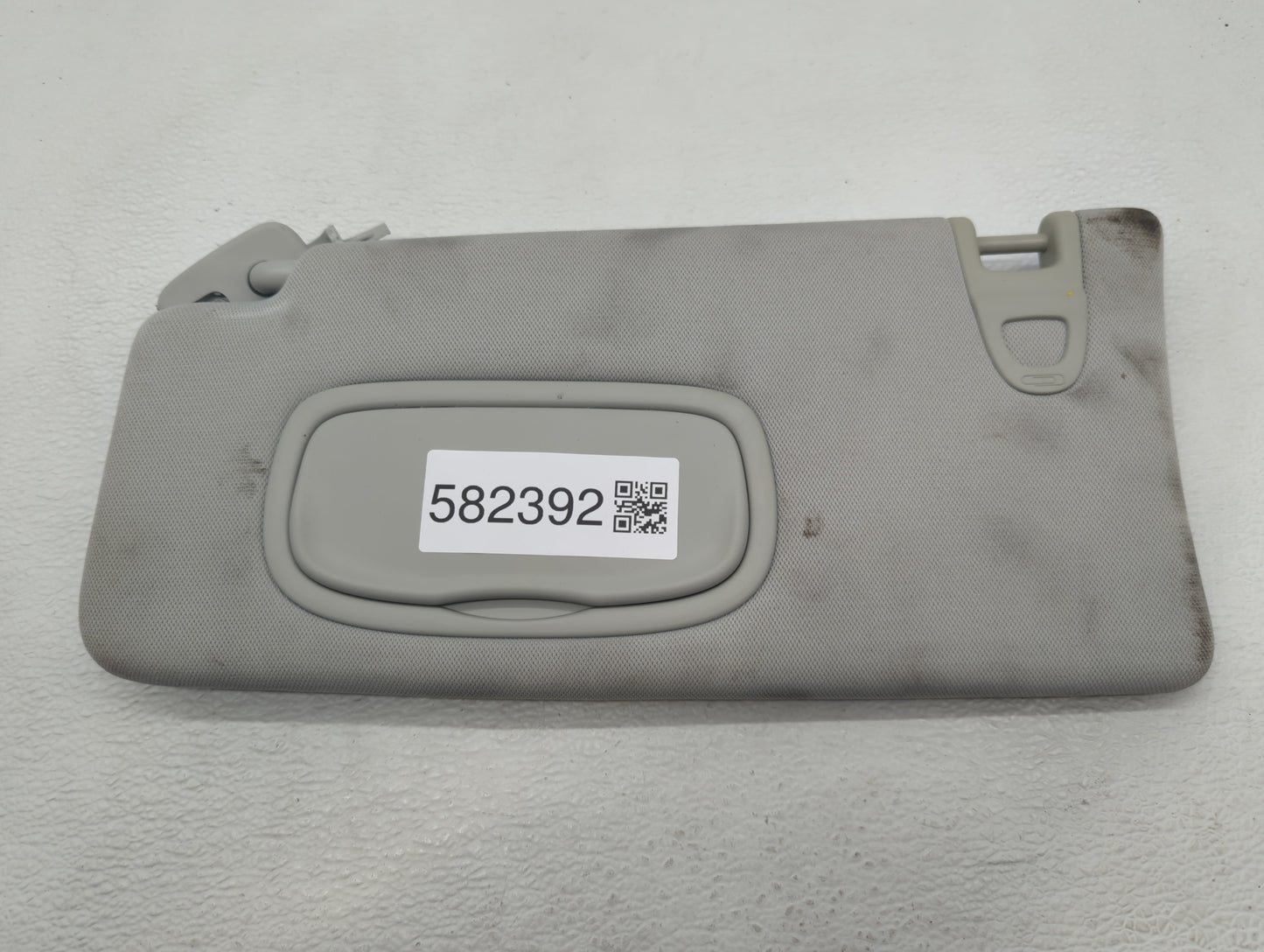 2018 Jeep Compass Sun Visor Shade Replacement Passenger Right Mirror Fits OEM Used Auto Parts - Oemusedautoparts1.com