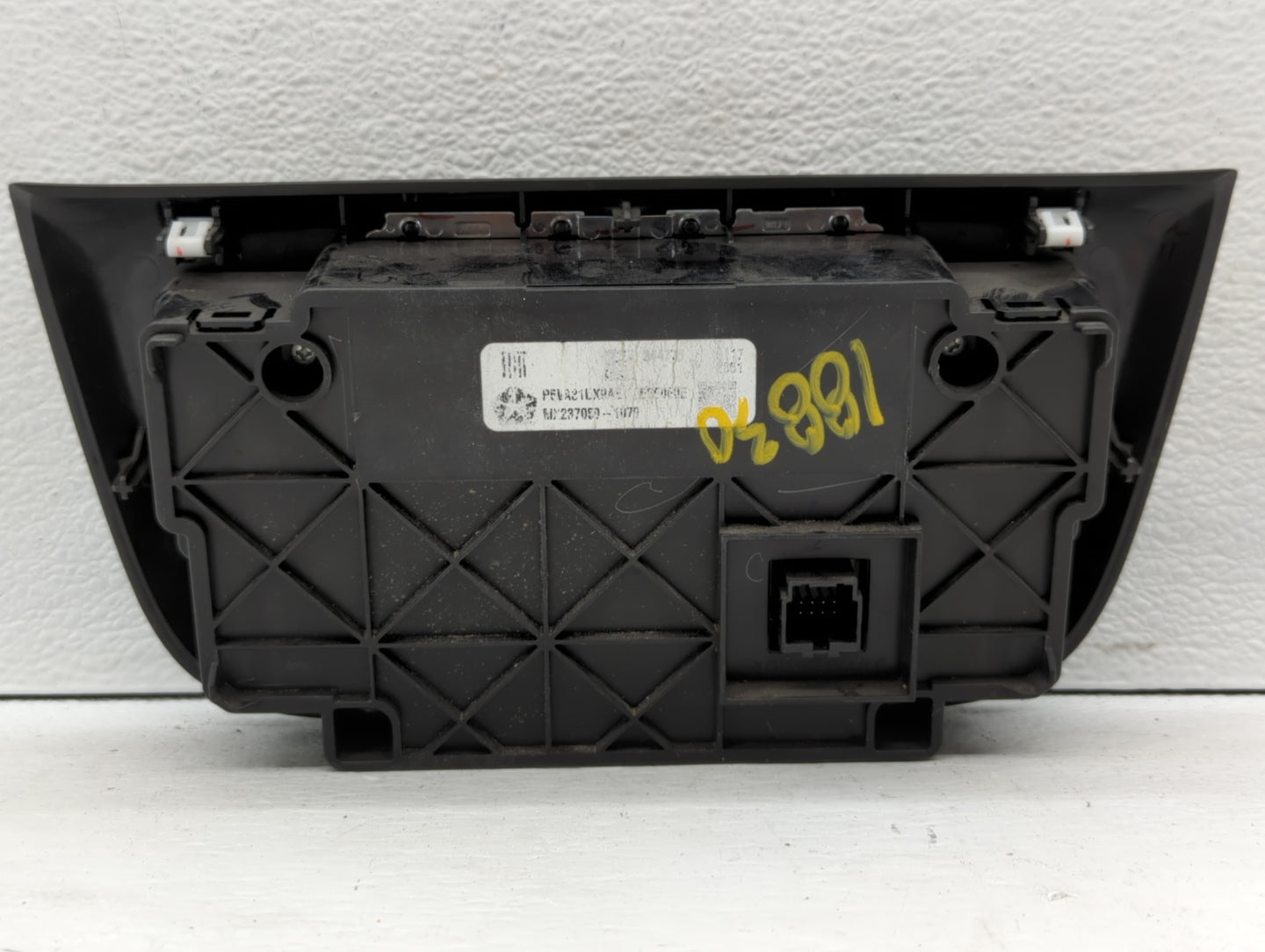 2018 Jeep Compass Climate Control Module Temperature AC/Heater Replacement P/N:5VA31DX9AG Fits OEM Used Auto Parts - Oemused