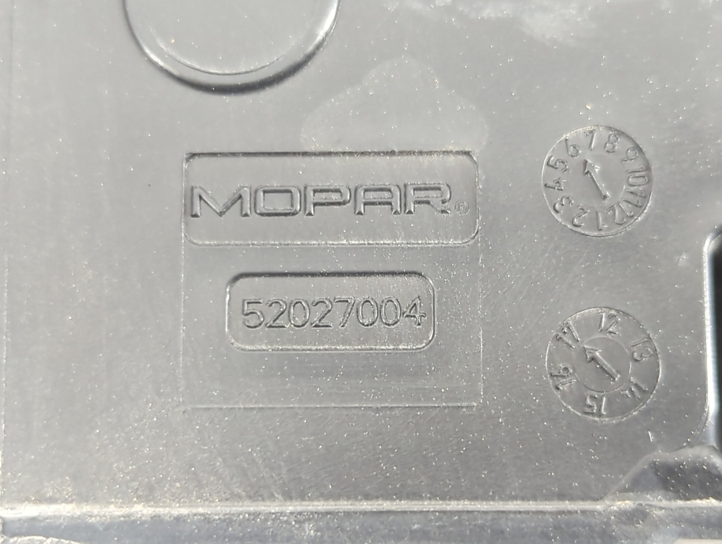 2018 Jeep Compass Fusebox Fuse Box Panel Relay Module P/N:52027004 Fits OEM Used Auto Parts - Oemusedautoparts1.com