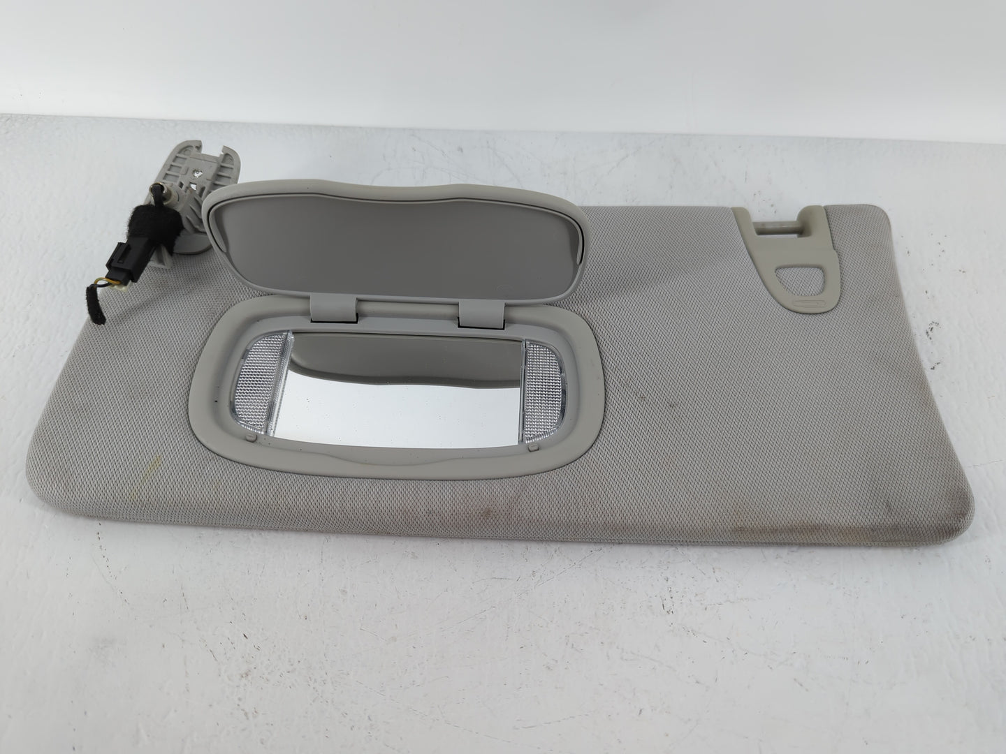 2018 Jeep Compass Sun Visor Shade Replacement Passenger Right Mirror Fits OEM Used Auto Parts - Oemusedautoparts1.com