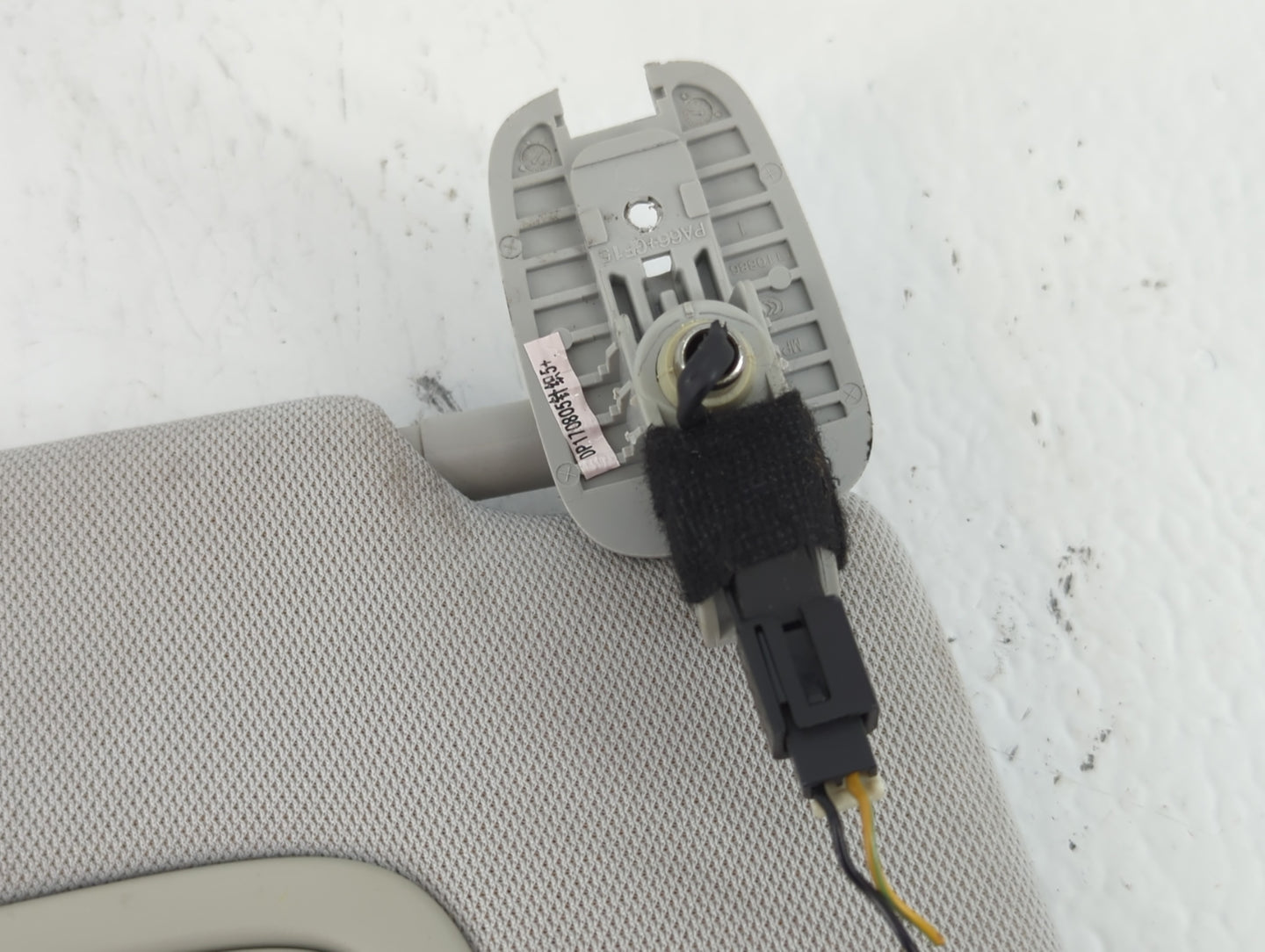 2018 Jeep Compass Sun Visor Shade Replacement Passenger Right Mirror Fits OEM Used Auto Parts - Oemusedautoparts1.com