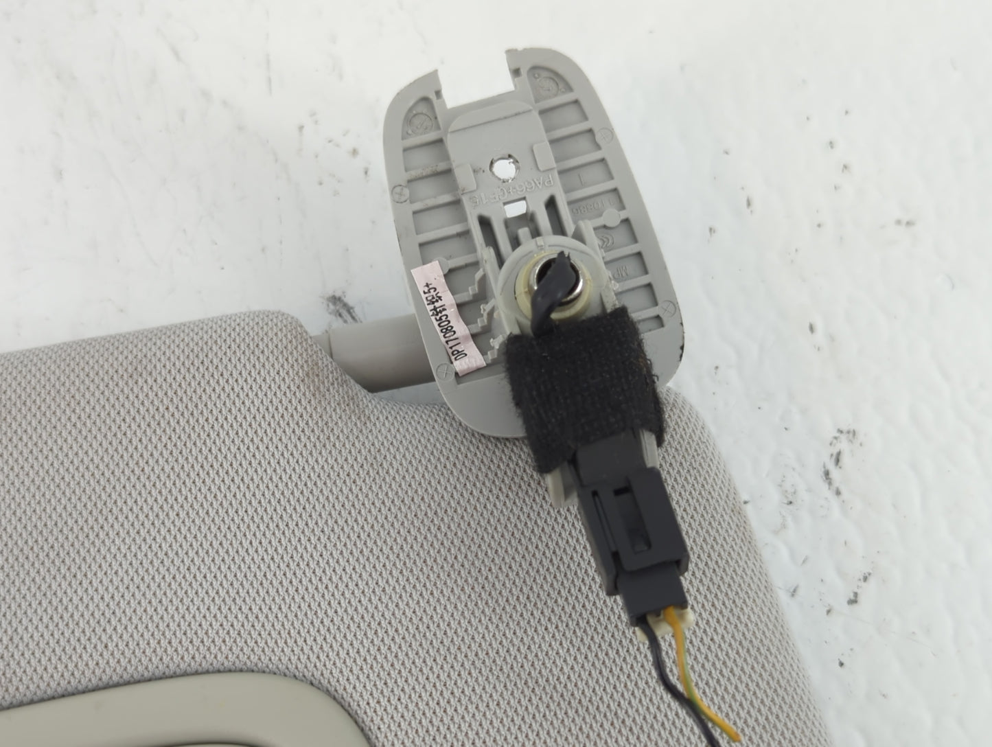 2018 Jeep Compass Sun Visor Shade Replacement Passenger Right Mirror Fits OEM Used Auto Parts - Oemusedautoparts1.com