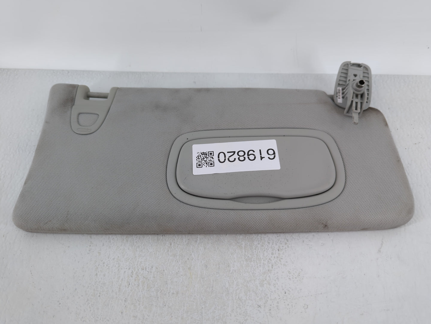 2018 Jeep Compass Sun Visor Shade Replacement Passenger Right Mirror Fits OEM Used Auto Parts - Oemusedautoparts1.com