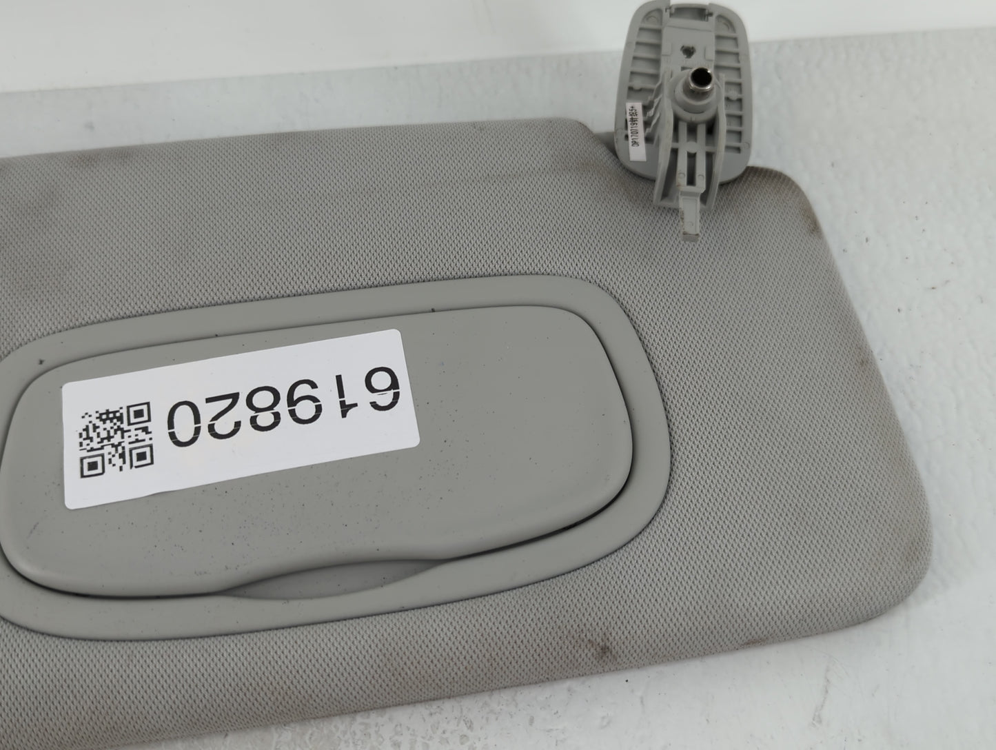 2018 Jeep Compass Sun Visor Shade Replacement Passenger Right Mirror Fits OEM Used Auto Parts - Oemusedautoparts1.com