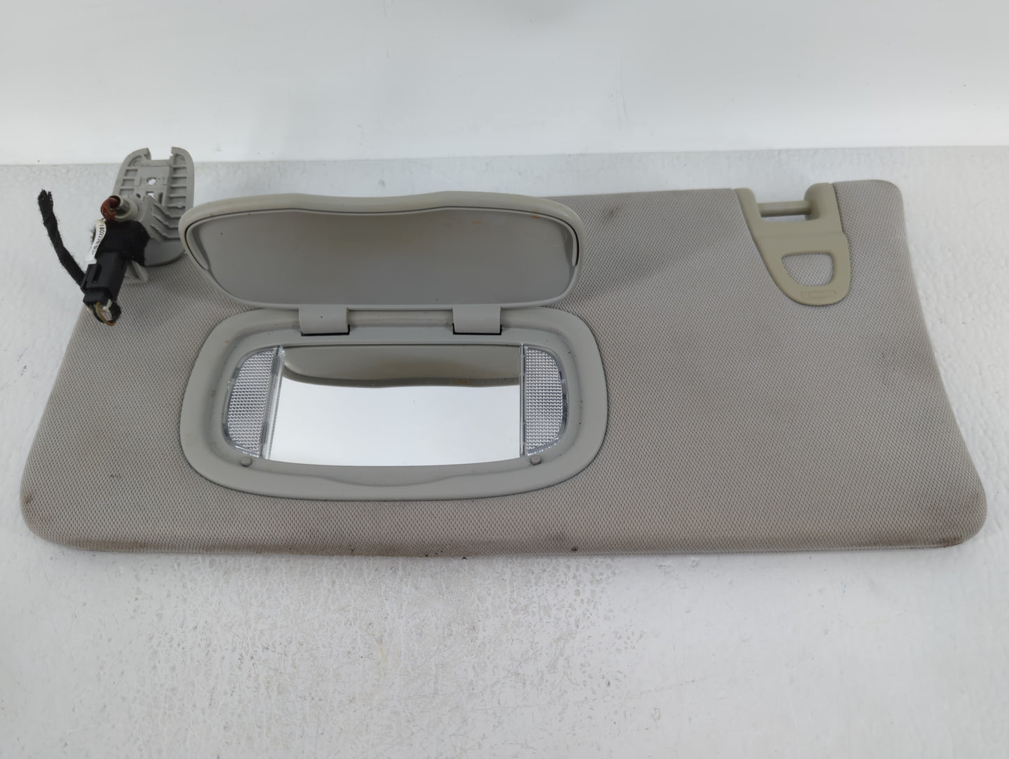 2018 Jeep Compass Sun Visor Shade Replacement Driver Left Mirror Fits OEM Used Auto Parts - Oemusedautoparts1.com