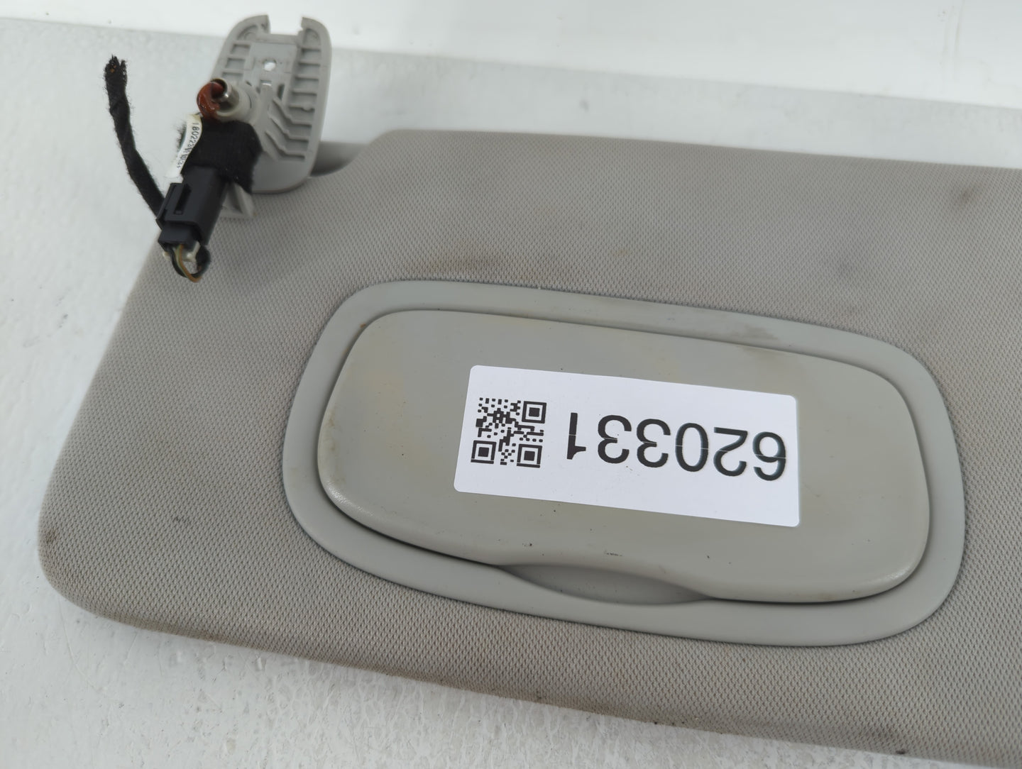 2018 Jeep Compass Sun Visor Shade Replacement Driver Left Mirror Fits OEM Used Auto Parts - Oemusedautoparts1.com