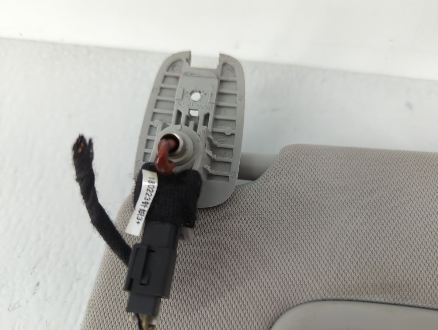 2018 Jeep Compass Sun Visor Shade Replacement Driver Left Mirror Fits OEM Used Auto Parts - Oemusedautoparts1.com