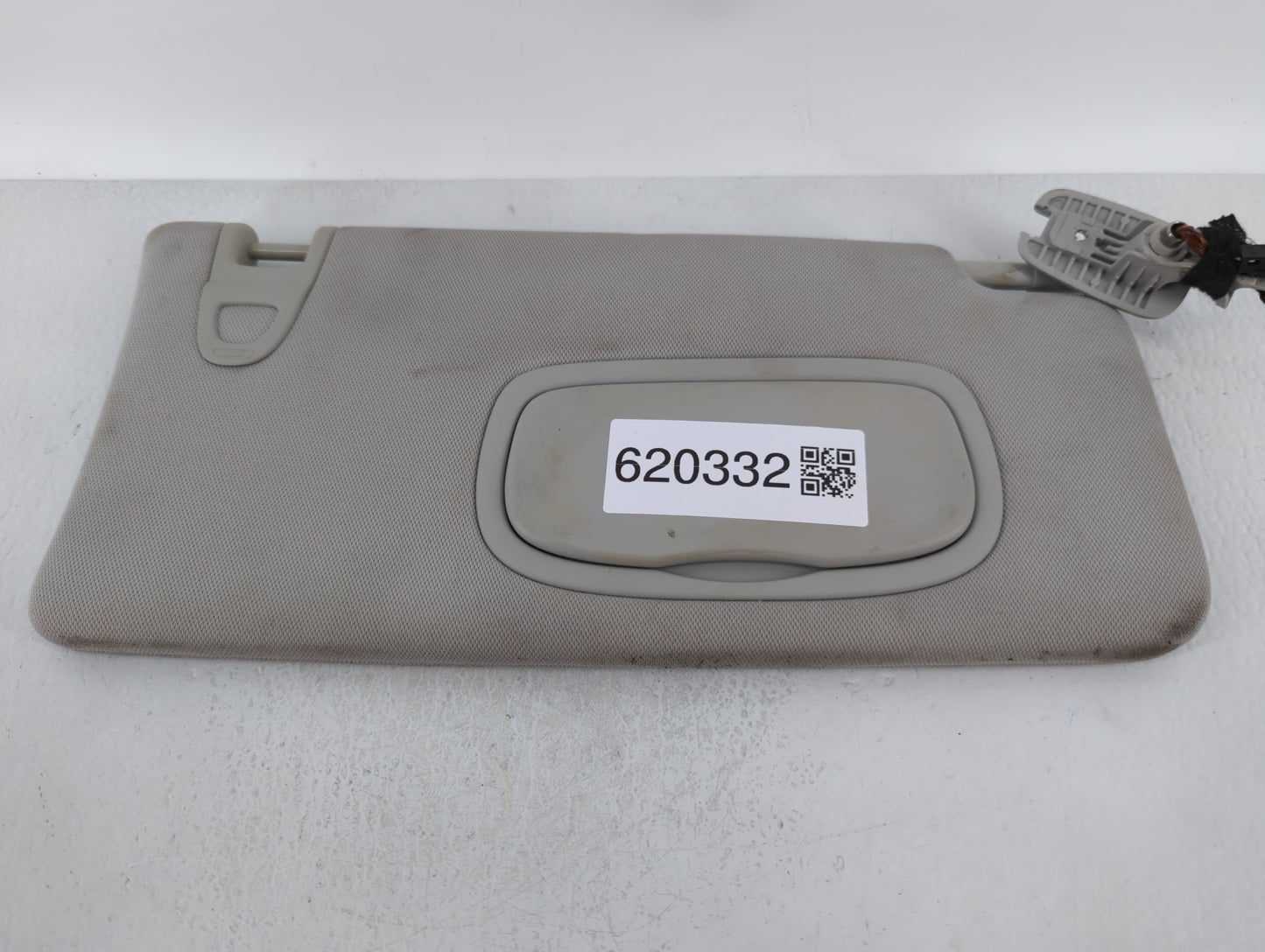 2018 Jeep Compass Sun Visor Shade Replacement Passenger Right Mirror Fits OEM Used Auto Parts - Oemusedautoparts1.com