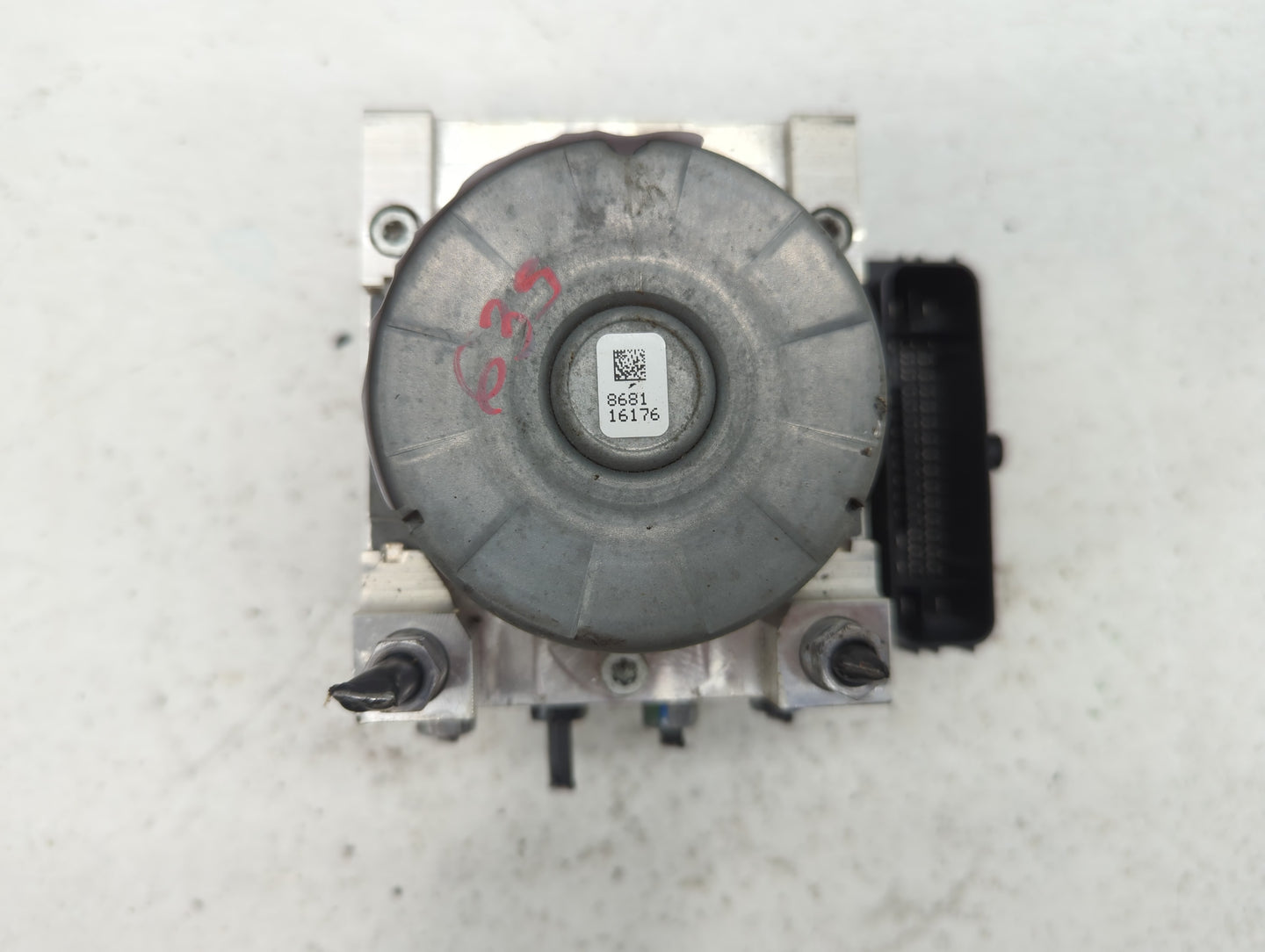 2018 Jeep Compass ABS Pump Control Module Replacement P/N:P04726567AH Fits OEM Used Auto Parts - Oemusedautoparts1.com