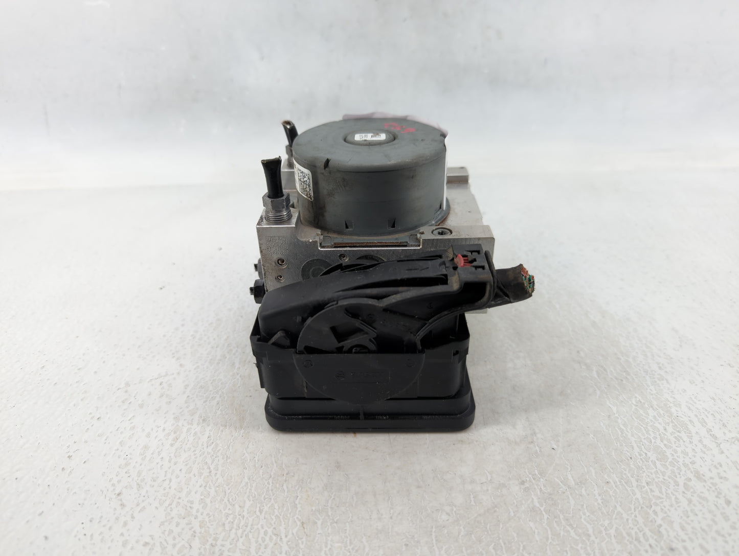 2018 Jeep Compass ABS Pump Control Module Replacement P/N:P04726567AH Fits OEM Used Auto Parts - Oemusedautoparts1.com