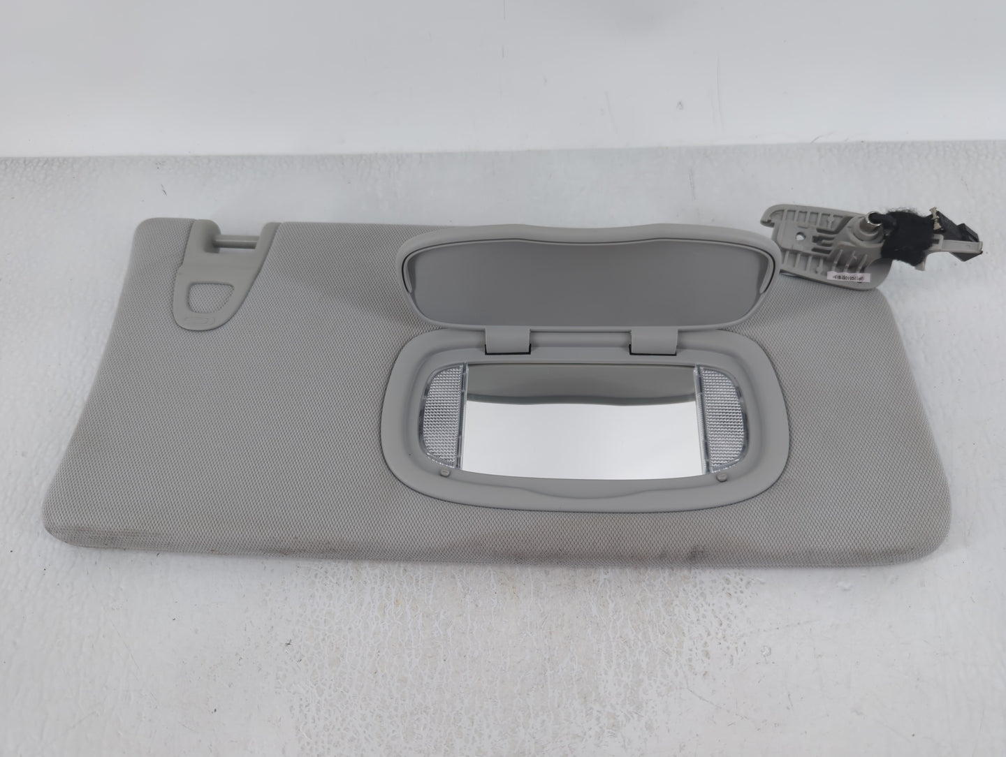 2018 Jeep Compass Sun Visor Shade Replacement Passenger Right Mirror Fits OEM Used Auto Parts - Oemusedautoparts1.com