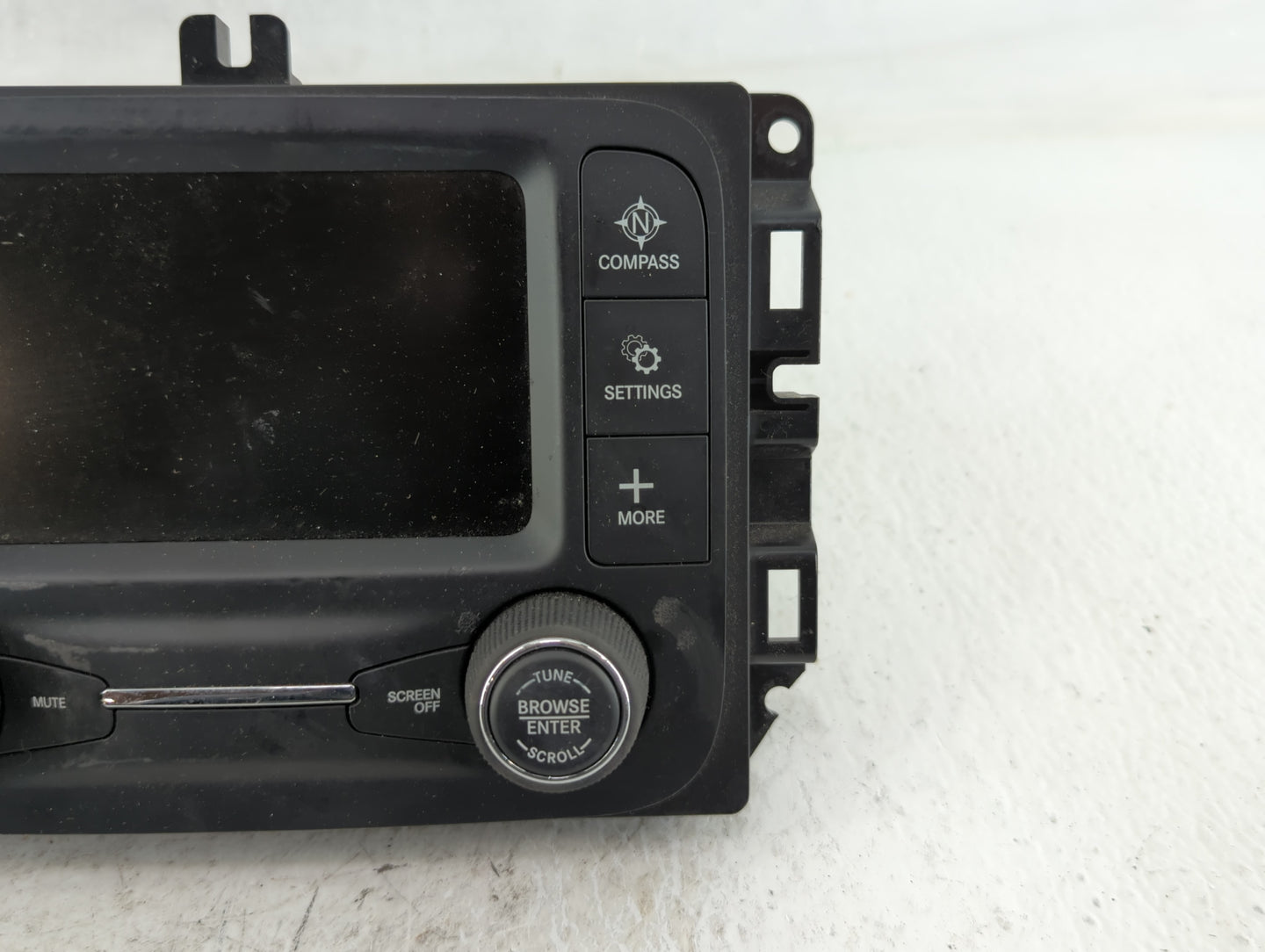 2018 Jeep Compass Am Fm Cd Player Radio Receiver - Oemusedautoparts1.com