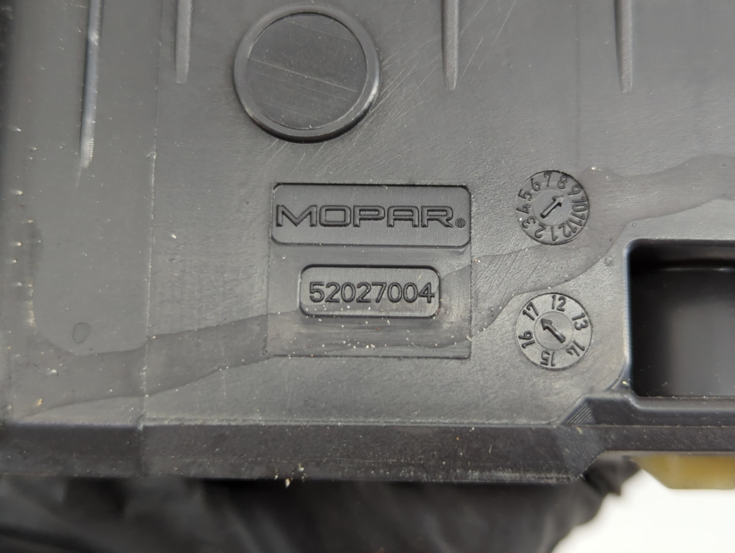 2018 Jeep Compass Fusebox Fuse Box Panel Relay Module P/N:52027004 Fits OEM Used Auto Parts - Oemusedautoparts1.com