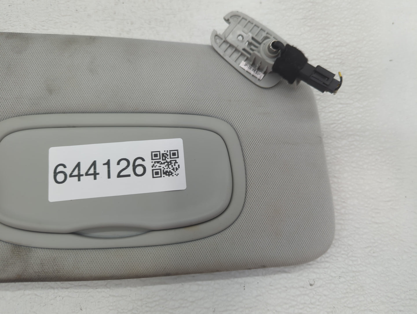2018 Jeep Compass Sun Visor Shade Replacement Passenger Right Mirror Fits OEM Used Auto Parts - Oemusedautoparts1.com