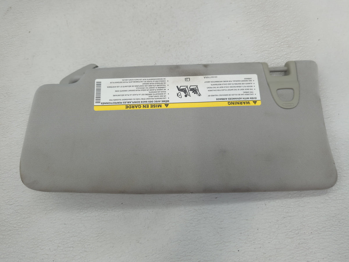 2017-2018 Jeep Compass Sun Visor Shade Replacement Passenger Right Mirror Fits Fits 2017 2018 OEM Used Auto Parts - Oemuseda
