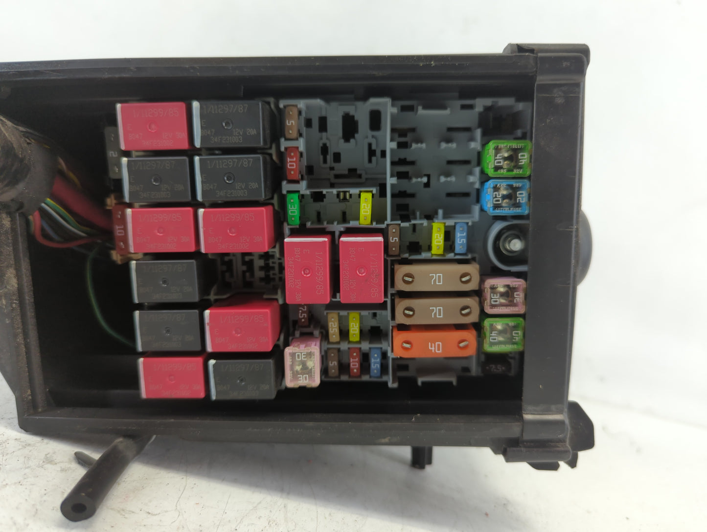 2018 Jeep Compass Fusebox Fuse Box Panel Relay Module P/N:52027004 Fits OEM Used Auto Parts - Oemusedautoparts1.com