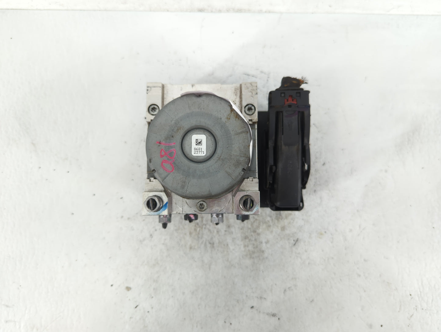 2018 Jeep Compass ABS Pump Control Module Replacement P/N:P04726567A1 Fits OEM Used Auto Parts - Oemusedautoparts1.com