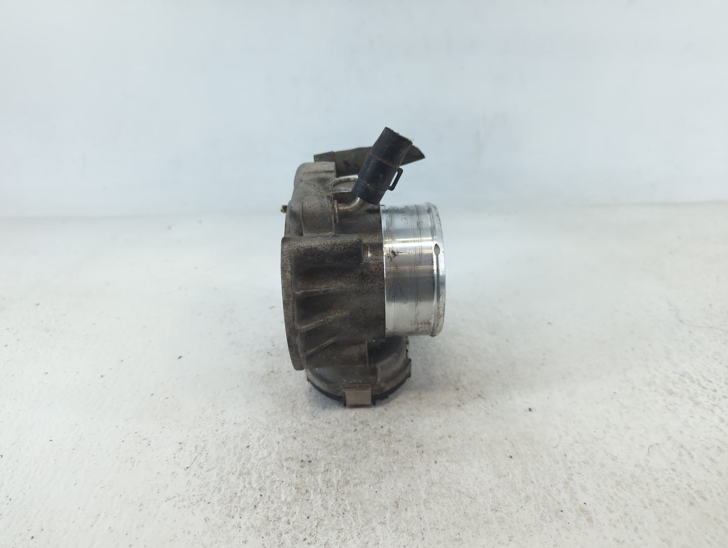2017-2022 Jeep Compass Throttle Body P/N:35100-2G700 Fits Fits 2014 2015 2016 2017 2018 2019 2020 2021 2022 OEM Used Auto Pa