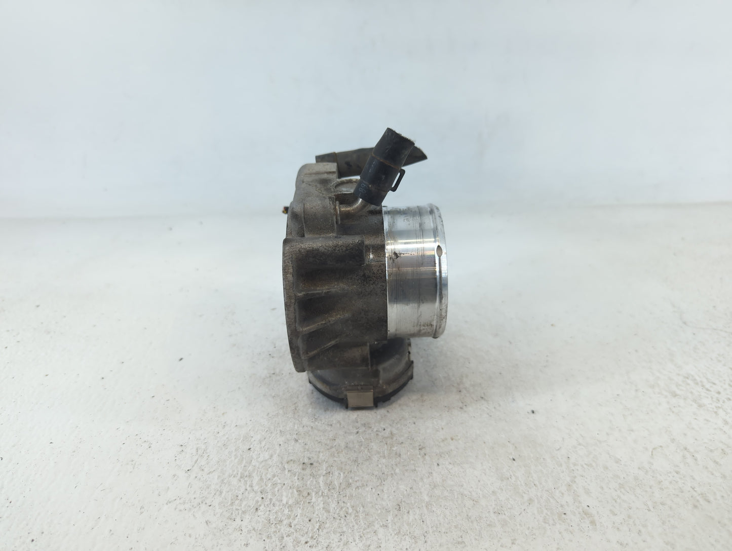 2017-2022 Jeep Compass Throttle Body P/N:35100-2G700 Fits Fits 2014 2015 2016 2017 2018 2019 2020 2021 2022 OEM Used Auto Pa