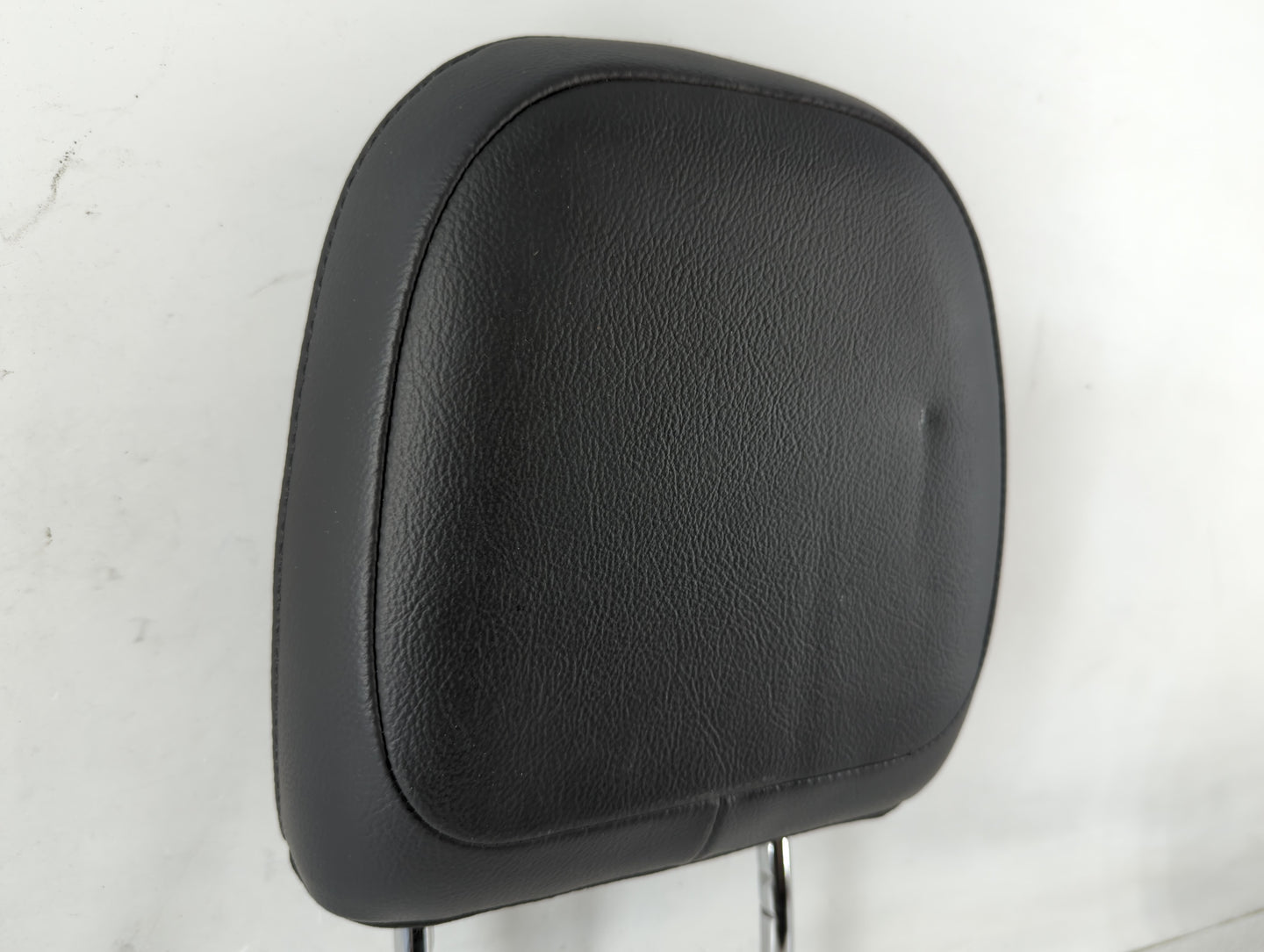 2018 Jeep Compass Headrest Head Rest Rear Seat Black - Oemusedautoparts1.com