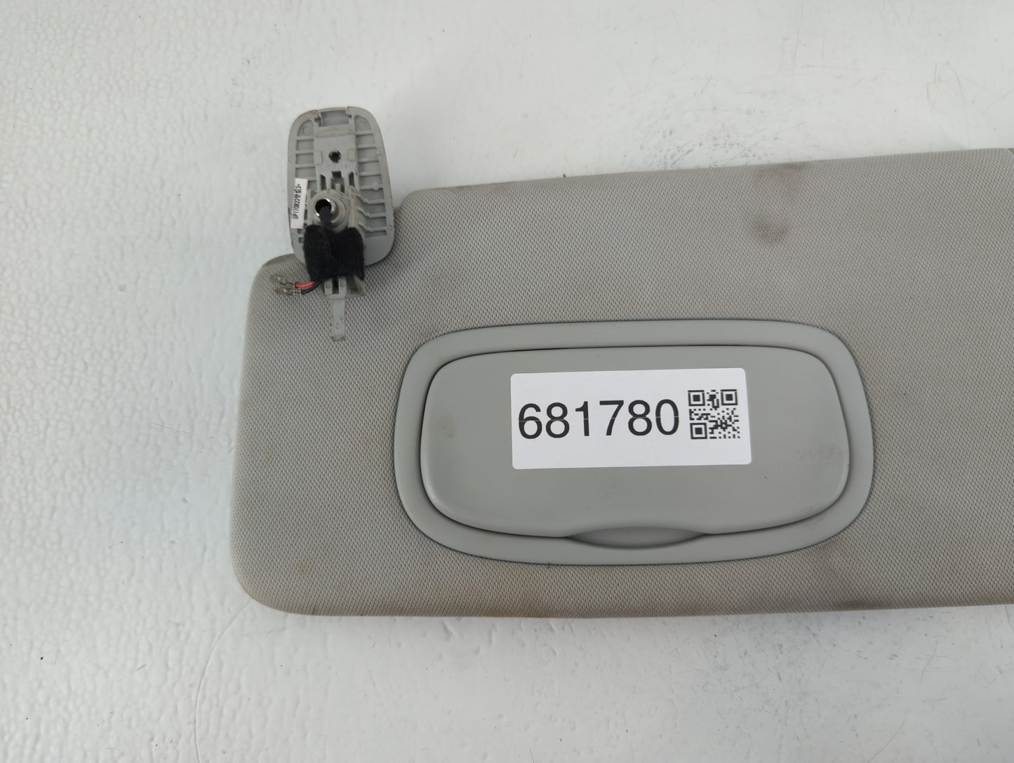 2018 Jeep Compass Sun Visor Shade Replacement Driver Left Mirror Fits OEM Used Auto Parts - Oemusedautoparts1.com