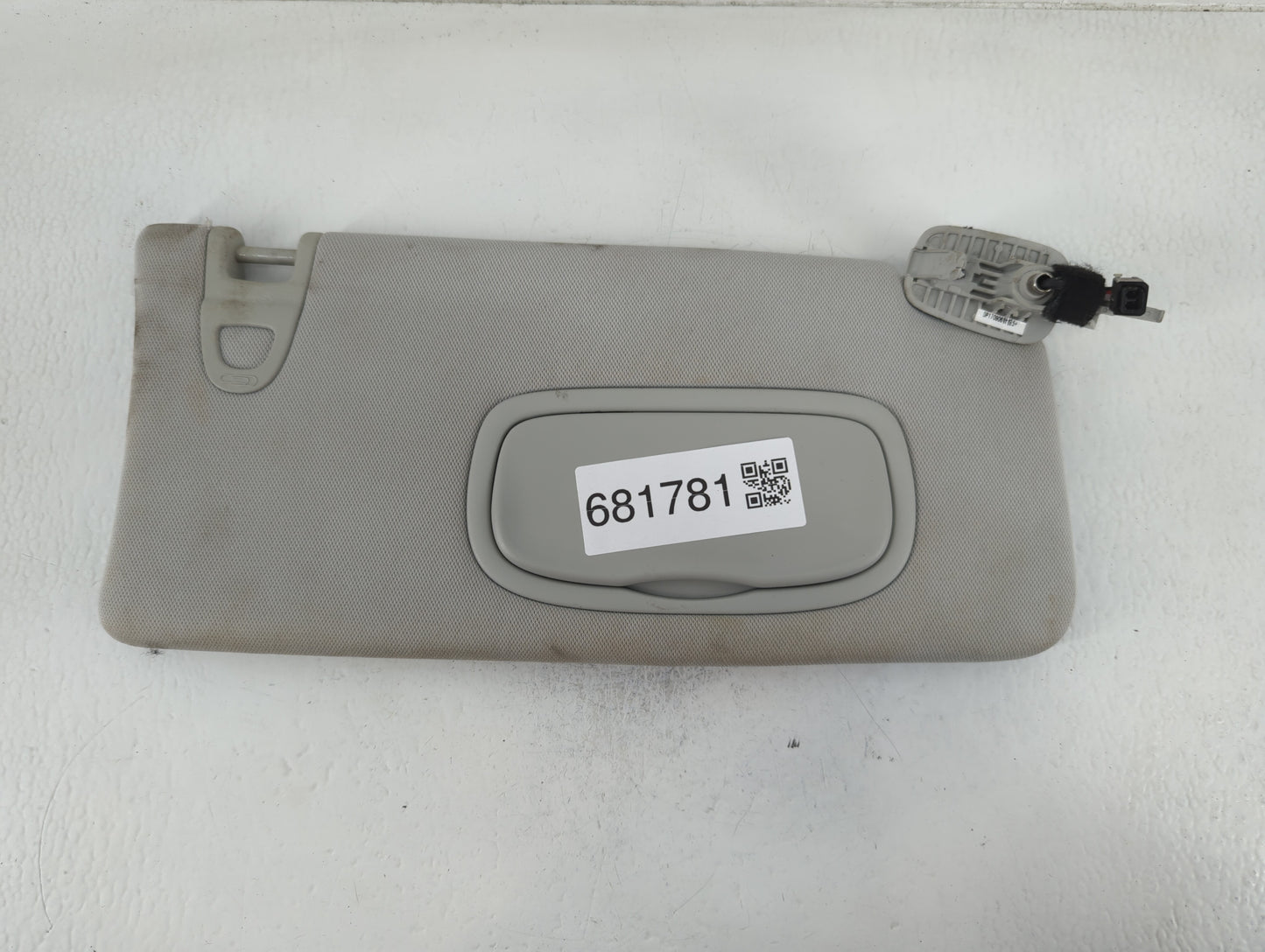 2018 Jeep Compass Sun Visor Shade Replacement Passenger Right Mirror Fits OEM Used Auto Parts - Oemusedautoparts1.com