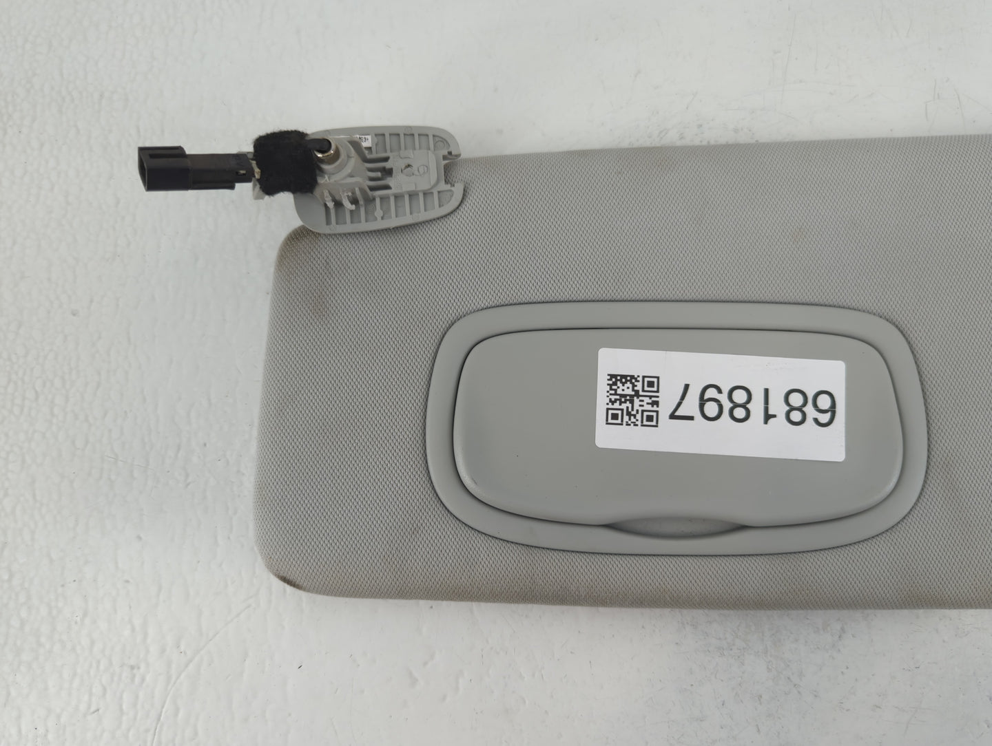 2018 Jeep Compass Sun Visor Shade Replacement Driver Left Mirror Fits OEM Used Auto Parts - Oemusedautoparts1.com