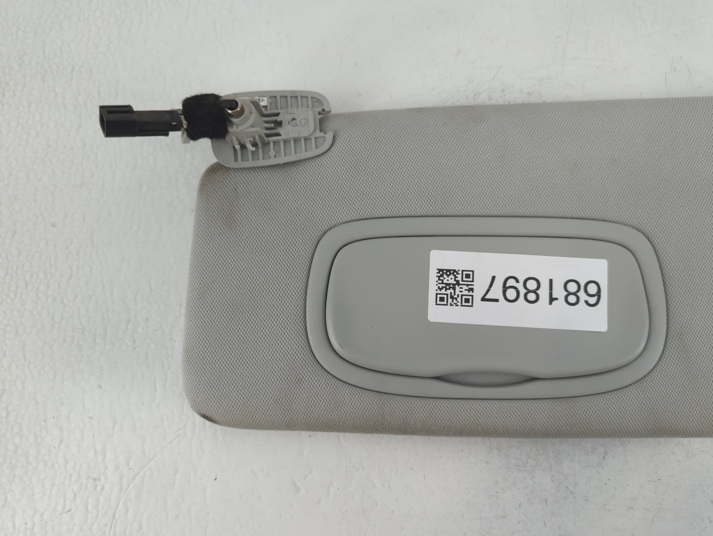 2018 Jeep Compass Sun Visor Shade Replacement Driver Left Mirror Fits OEM Used Auto Parts - Oemusedautoparts1.com