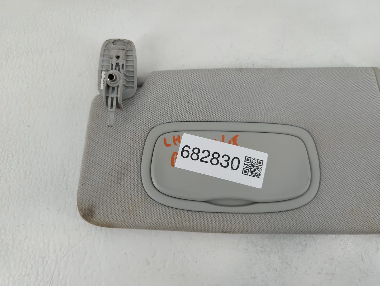 2018 Jeep Compass Sun Visor Shade Replacement Driver Left Mirror Fits OEM Used Auto Parts - Oemusedautoparts1.com