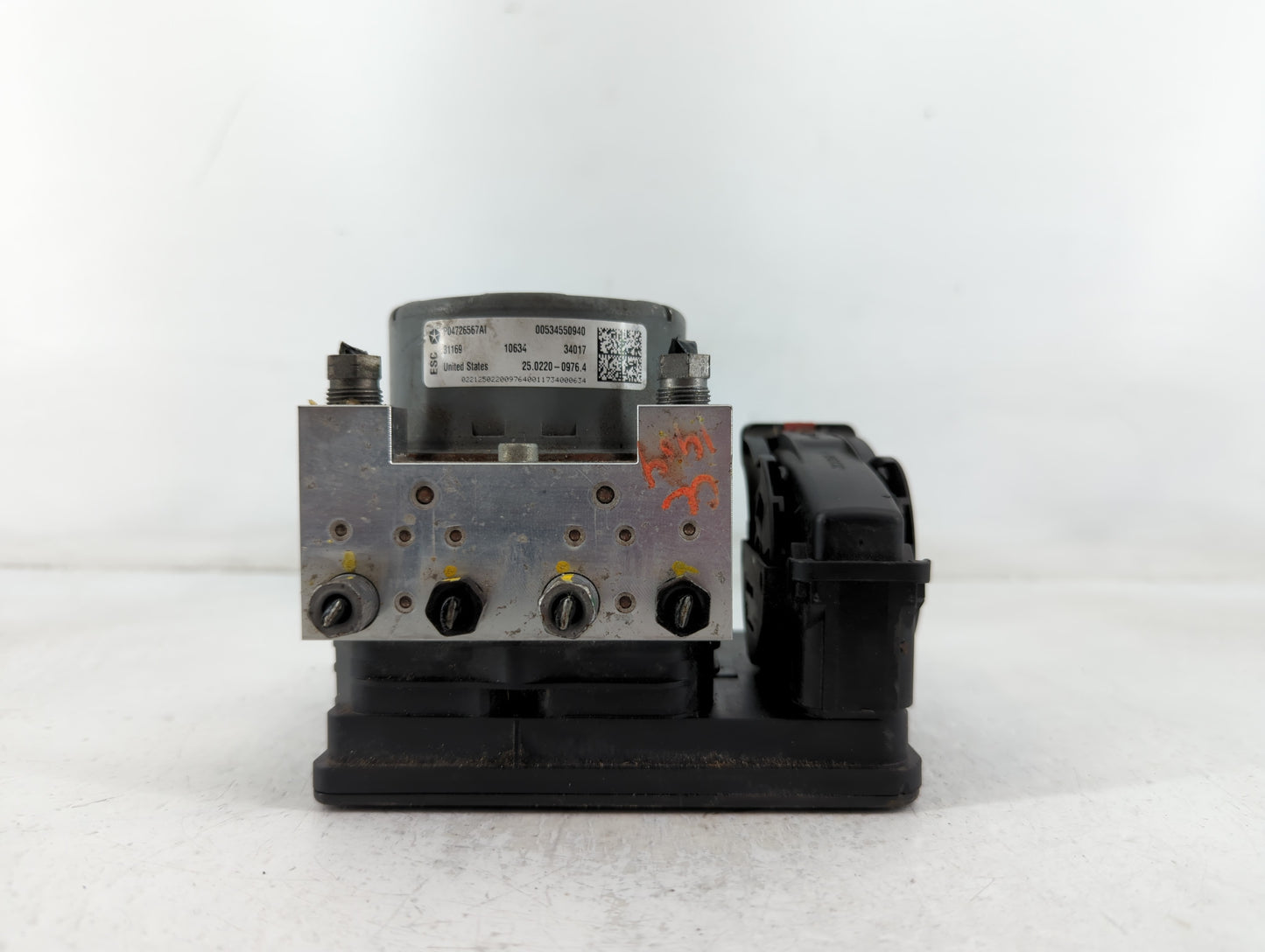2018 Jeep Compass ABS Pump Control Module Replacement P/N:P04726567AI Fits OEM Used Auto Parts - Oemusedautoparts1.com