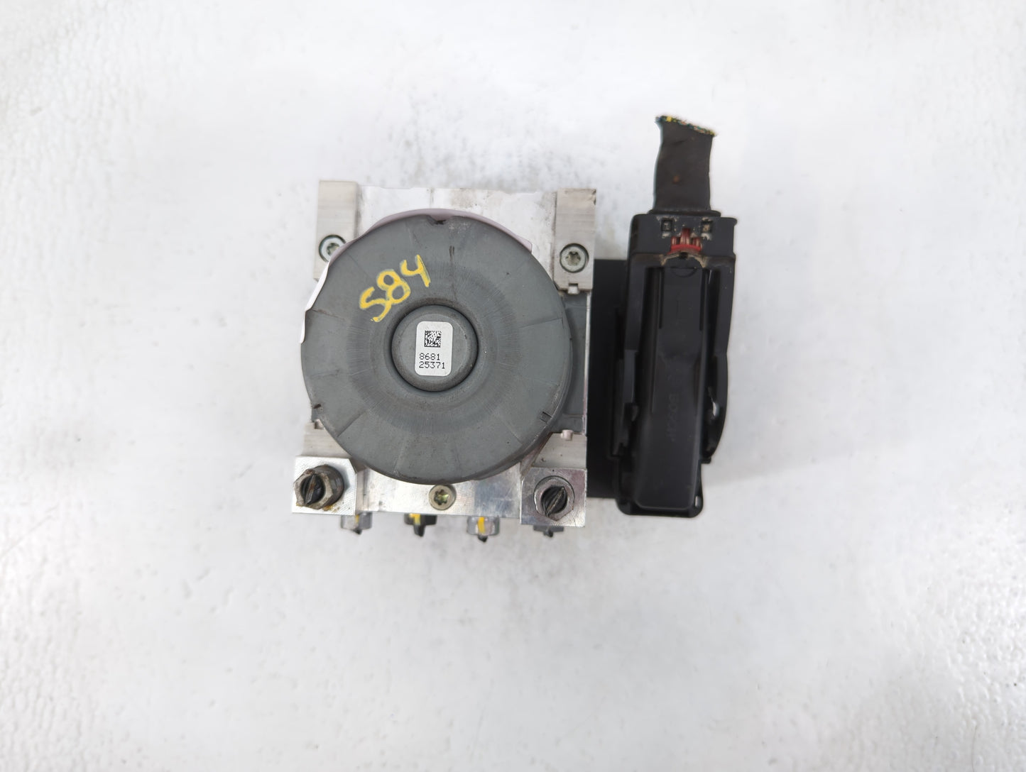 2018 Jeep Compass ABS Pump Control Module Replacement P/N:P04726567AI Fits OEM Used Auto Parts - Oemusedautoparts1.com