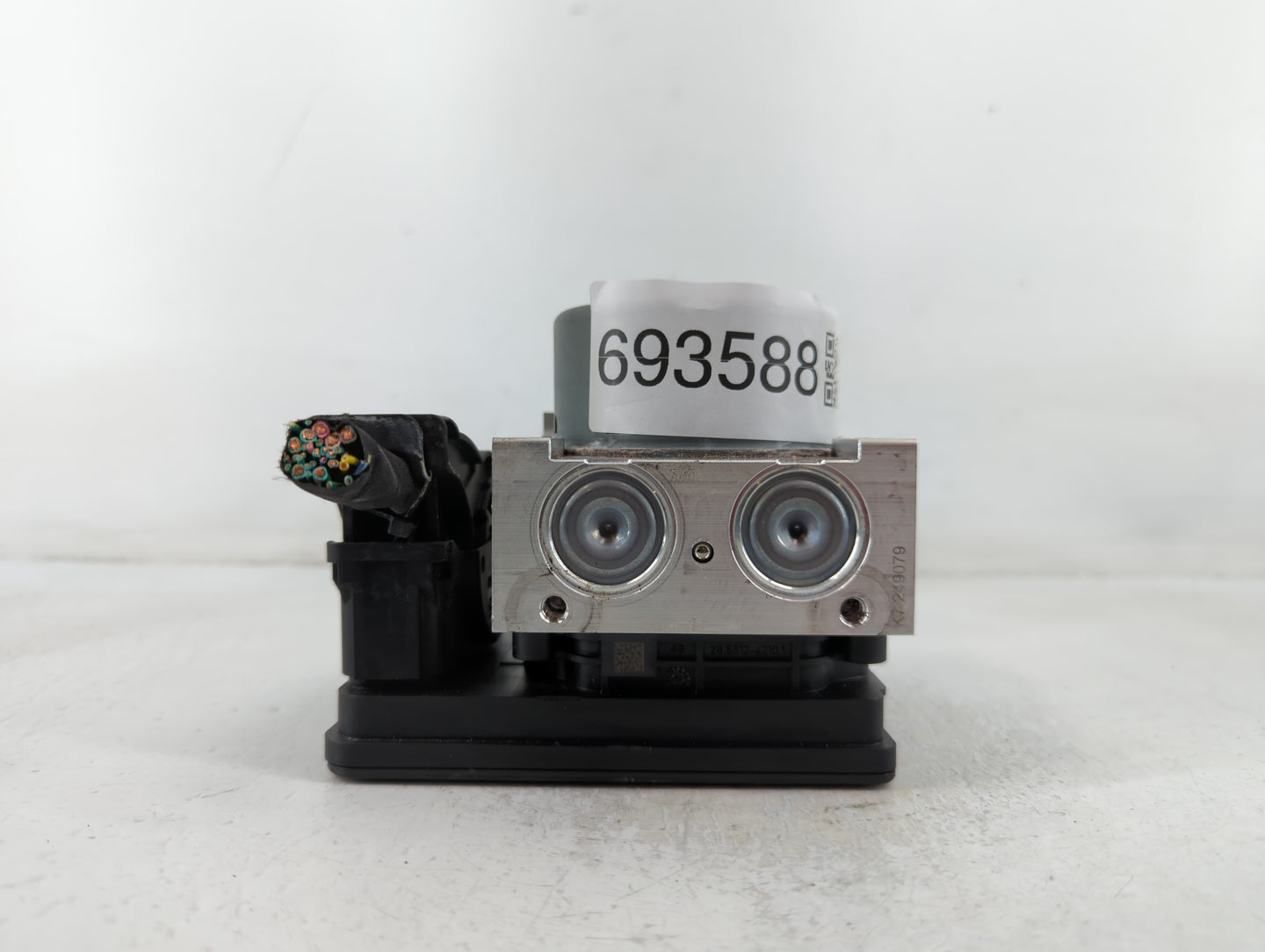 2018 Jeep Compass ABS Pump Control Module Replacement P/N:P04726567AI Fits OEM Used Auto Parts - Oemusedautoparts1.com