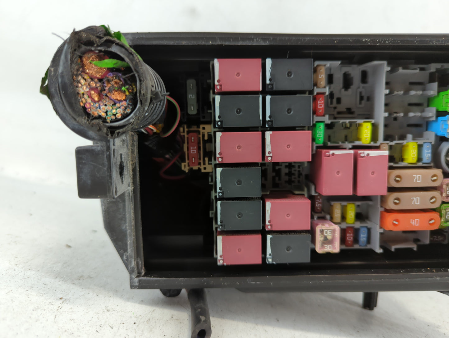 2018 Jeep Compass Fusebox Fuse Box Panel Relay Module P/N:52027004 Fits OEM Used Auto Parts - Oemusedautoparts1.com