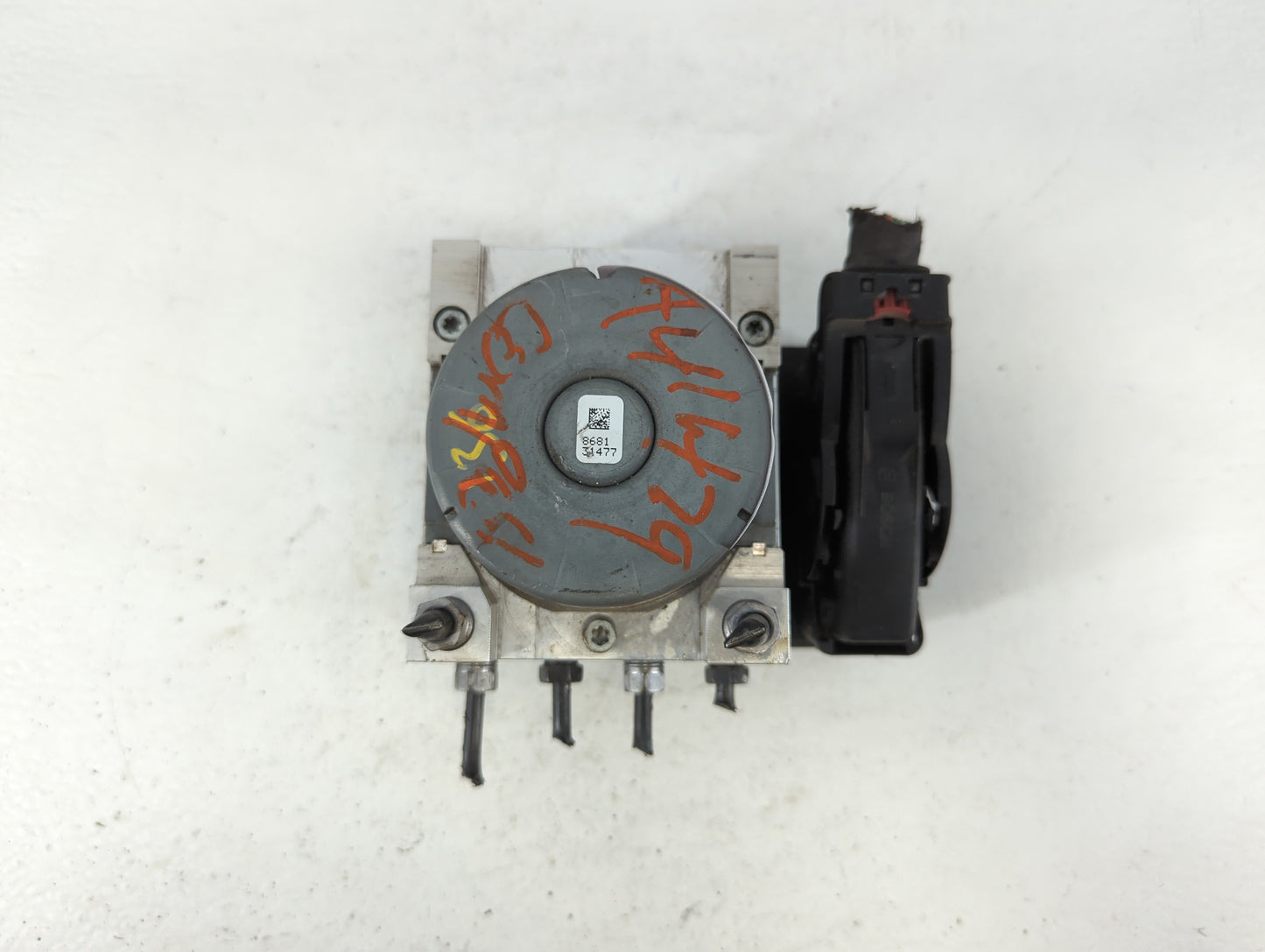 2018 Jeep Compass ABS Pump Control Module Replacement P/N:P04726567AI Fits OEM Used Auto Parts - Oemusedautoparts1.com
