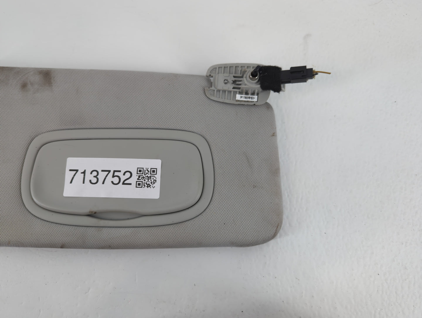 2018 Jeep Compass Sun Visor Shade Replacement Driver Left Mirror Fits OEM Used Auto Parts - Oemusedautoparts1.com