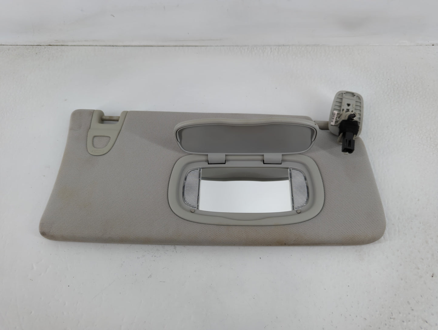 2018 Jeep Compass Sun Visor Shade Replacement Passenger Right Mirror Fits OEM Used Auto Parts - Oemusedautoparts1.com