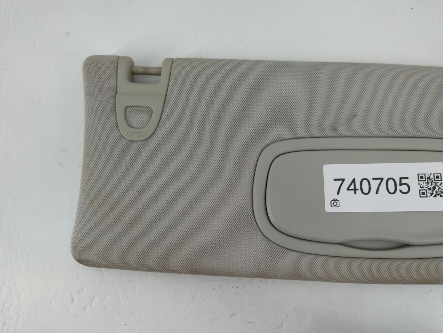 2018 Jeep Compass Sun Visor Shade Replacement Passenger Right Mirror Fits OEM Used Auto Parts - Oemusedautoparts1.com