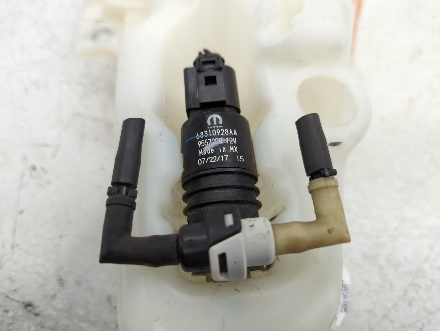 2018 Jeep Compass Windshield Washer Fluid Reservoir Bottle Oem - Oemusedautoparts1.com