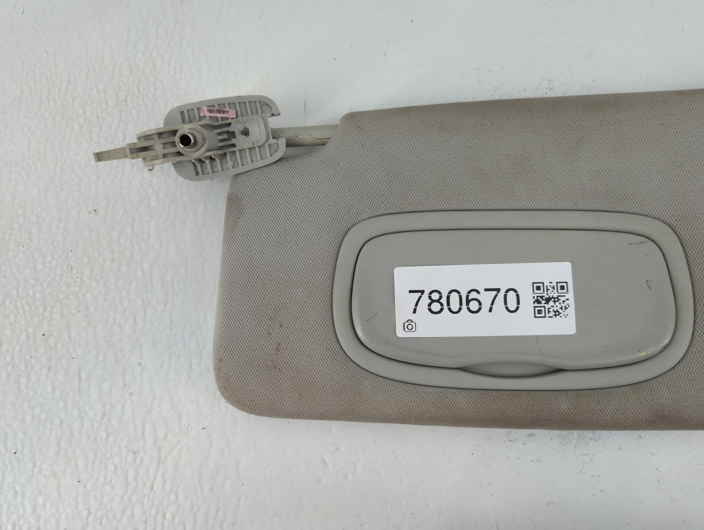 2018 Jeep Compass Sun Visor Shade Replacement Driver Left Mirror Fits OEM Used Auto Parts - Oemusedautoparts1.com
