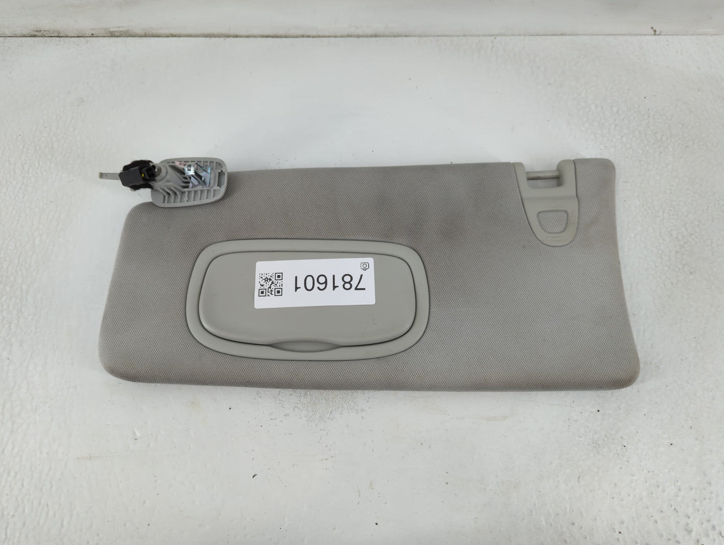 2018 Jeep Compass Sun Visor Shade Replacement Driver Left Mirror Fits OEM Used Auto Parts - Oemusedautoparts1.com