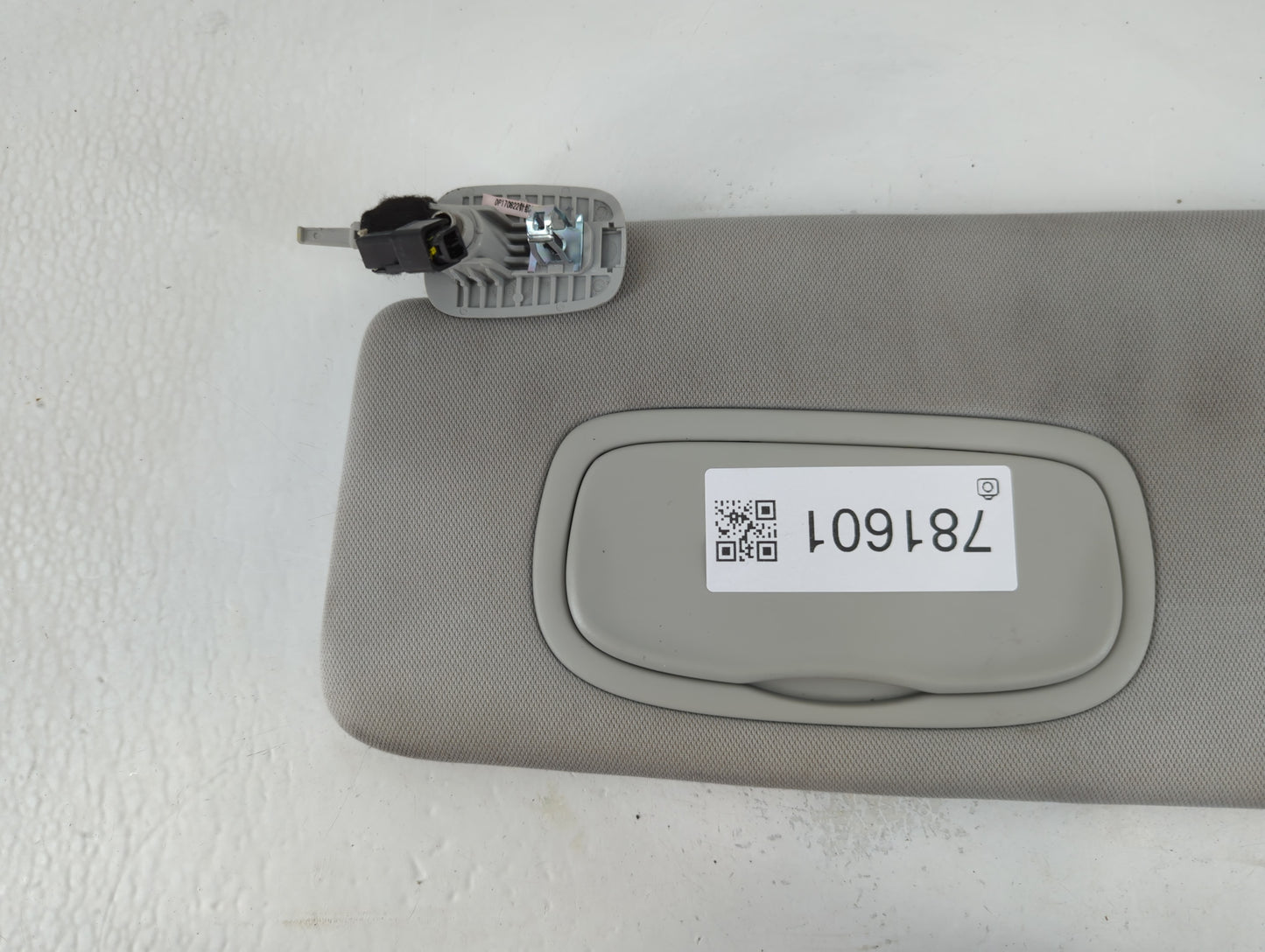 2018 Jeep Compass Sun Visor Shade Replacement Driver Left Mirror Fits OEM Used Auto Parts - Oemusedautoparts1.com