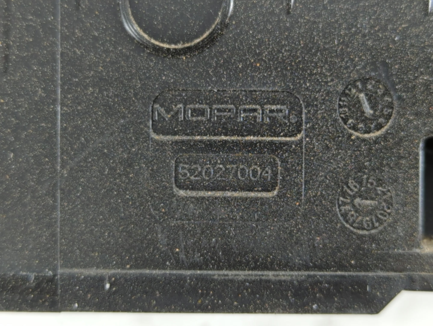 2018 Jeep Compass Fusebox Fuse Box Panel Relay Module P/N:52027004 Fits OEM Used Auto Parts - Oemusedautoparts1.com