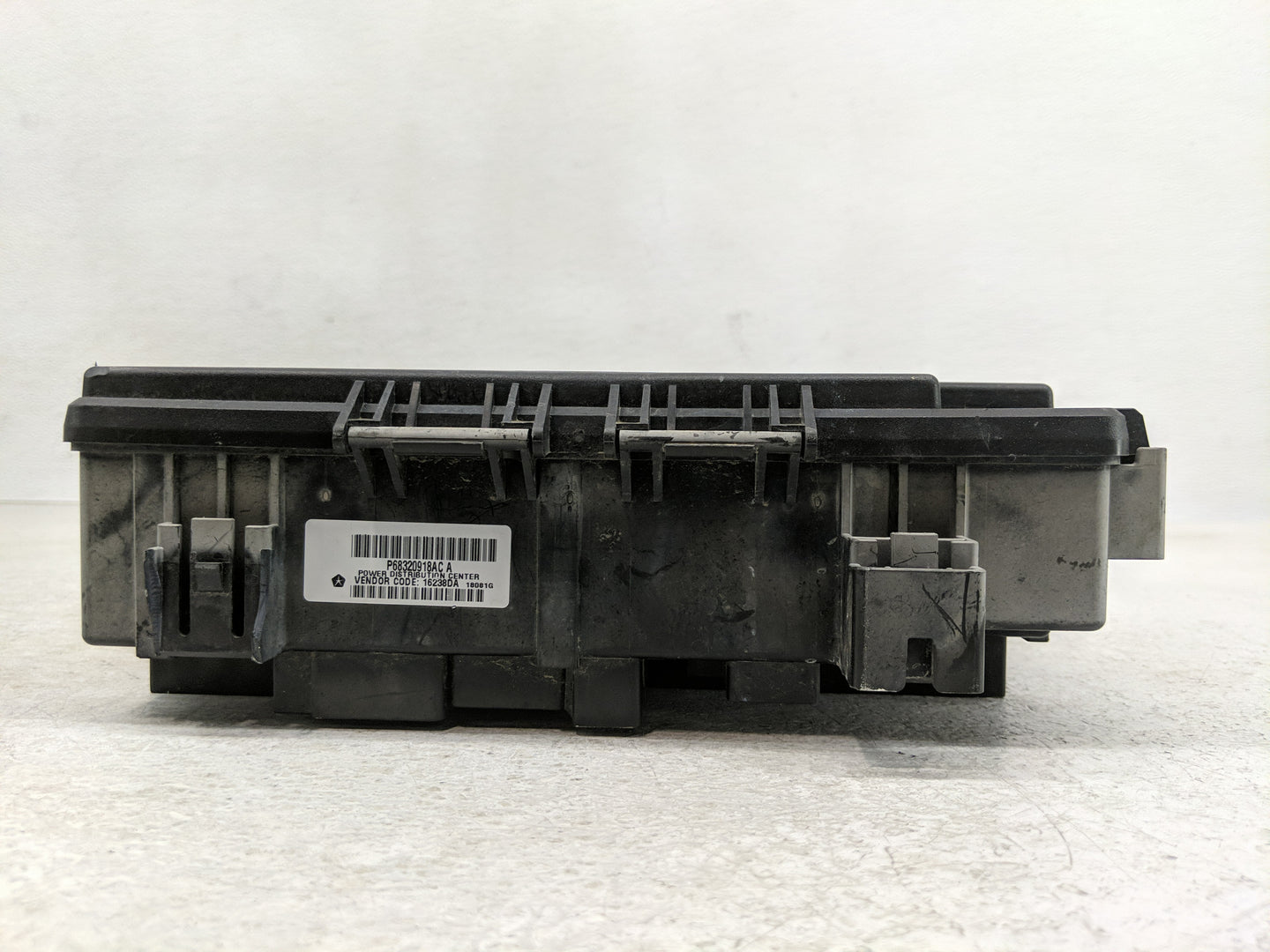 2018 Jeep Grand Cherokee Fusebox Fuse Box Panel Relay Module P/N:P68320918AC Fits OEM Used Auto Parts - Oemusedautoparts1.co
