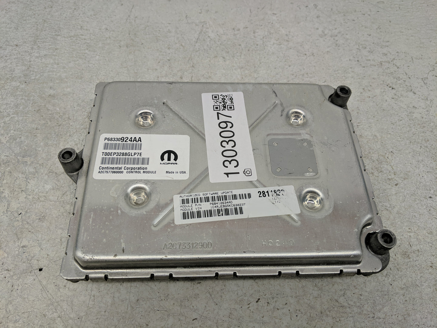 2018-2019 Jeep Grand Cherokee PCM Engine Control Computer ECU ECM PCU OEM P/N:P68330924AA Fits Fits 2018 2019 OEM Used Auto 