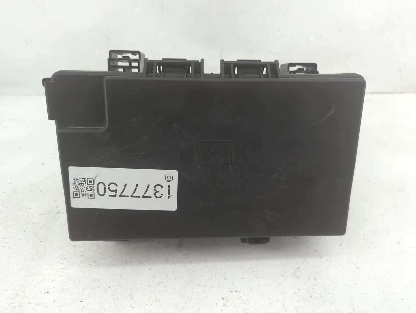 2018 Jeep Grand Cherokee Fusebox Fuse Box Panel Relay Module P/N:7140-1980 Fits OEM Used Auto Parts - Oemusedautoparts1.com