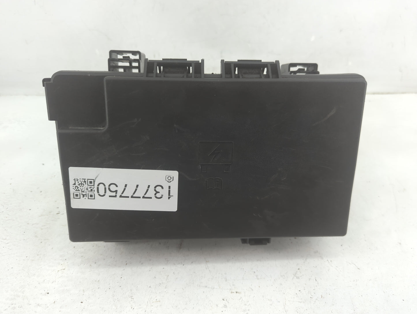 2018 Jeep Grand Cherokee Fusebox Fuse Box Panel Relay Module P/N:7140-1980 Fits OEM Used Auto Parts - Oemusedautoparts1.com