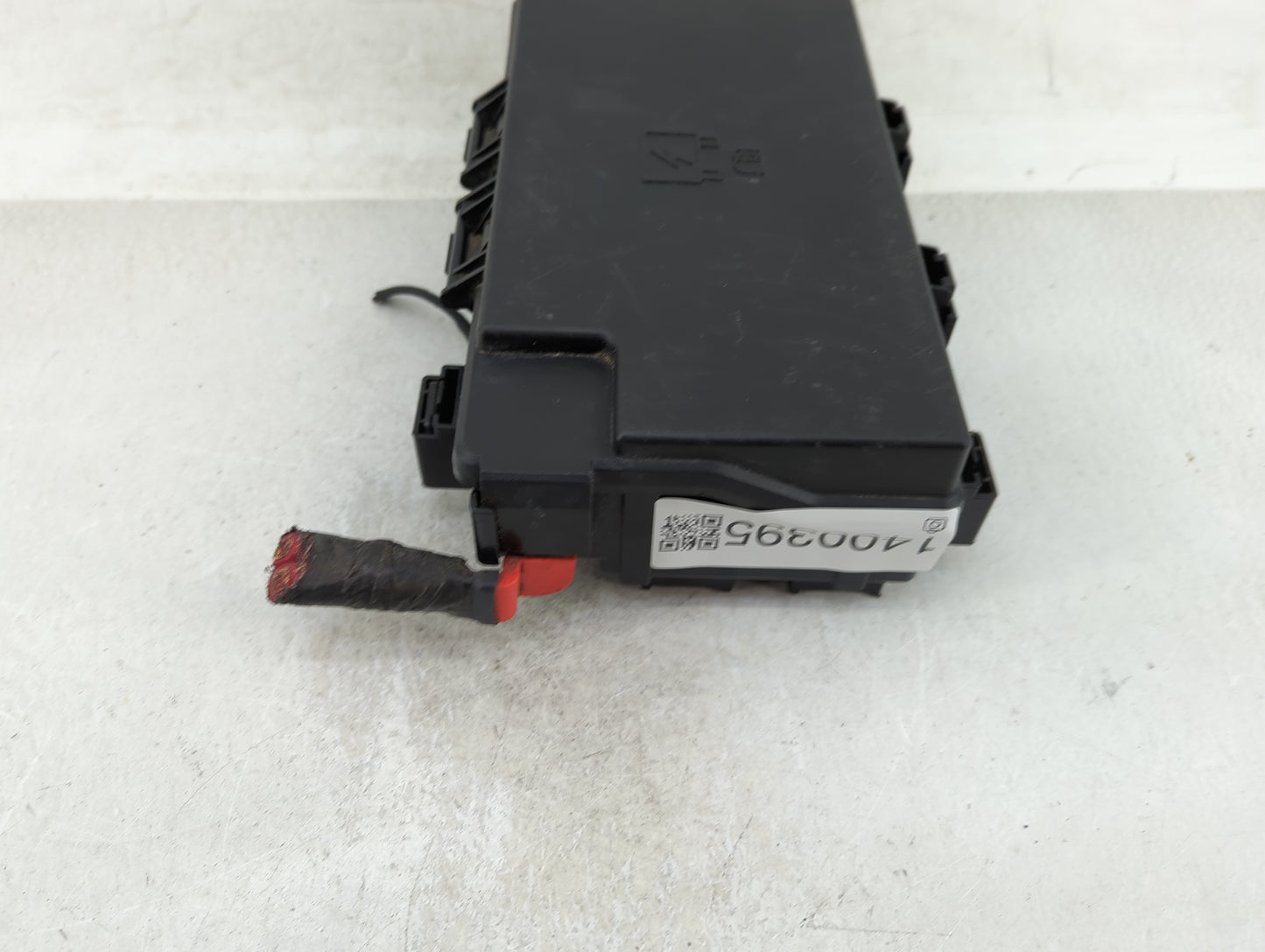2018 Jeep Grand Cherokee Fusebox Fuse Box Panel Relay Module P/N:68425194AB Fits OEM Used Auto Parts - Oemusedautoparts1.com