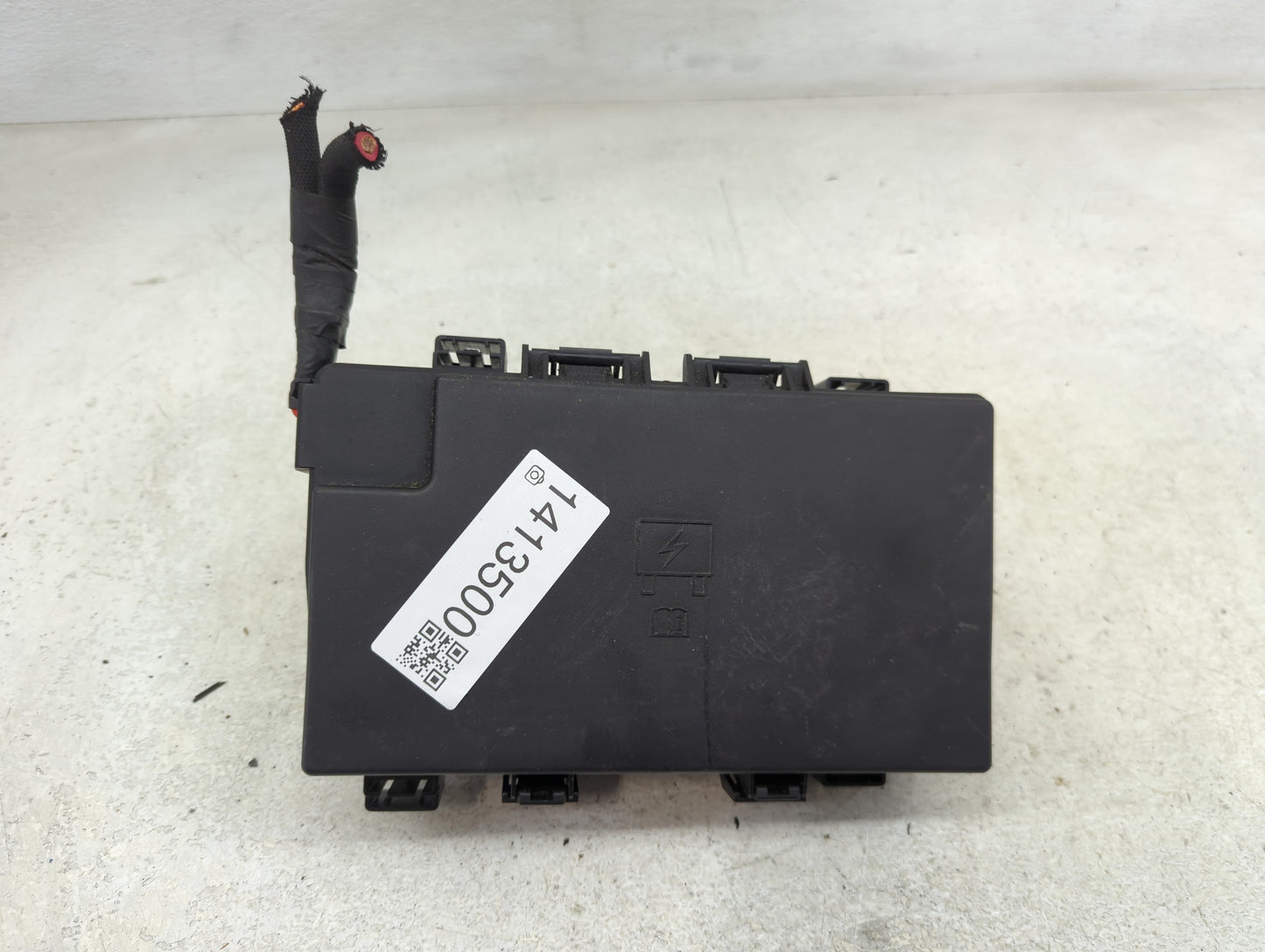 2018 Jeep Grand Cherokee Fusebox Fuse Box Panel Relay Module P/N:7140-1980-30 Fits OEM Used Auto Parts - Oemusedautoparts1.c
